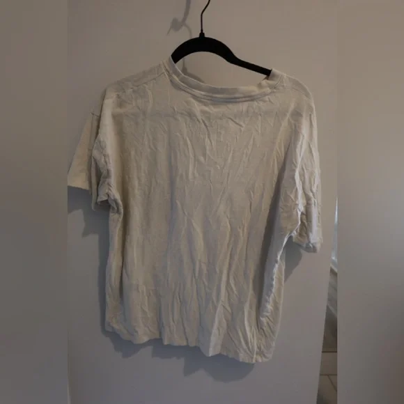 American Eagle - Nirvana Graphic Tee in Cream and Pink - Picture 3 of 4